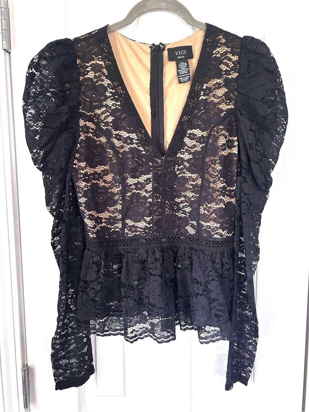 VICI Black Lace Nude Lined Ruffle Sleeve Peplum Top Size Small
